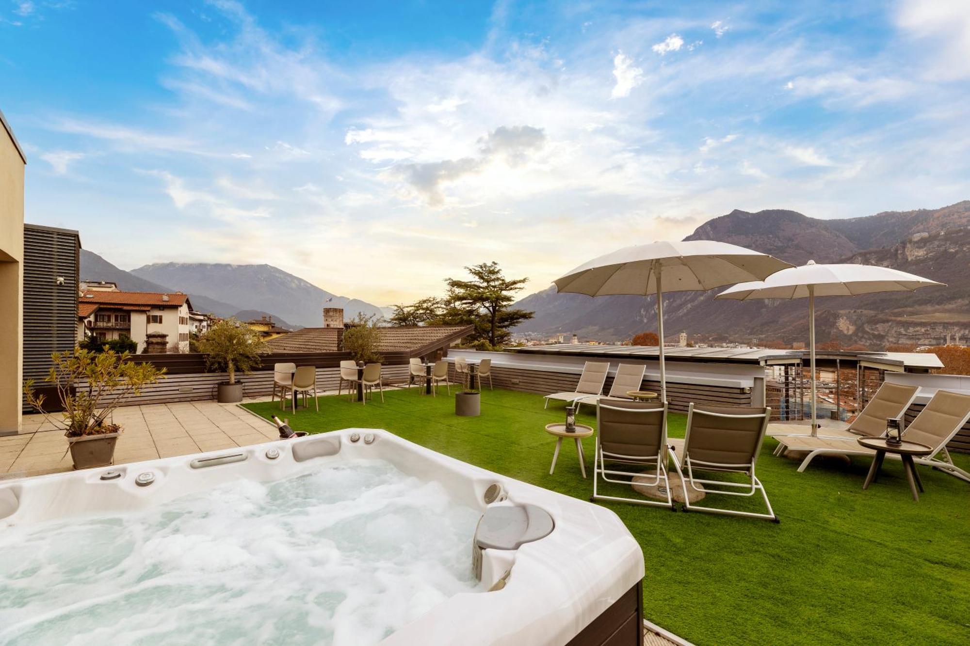 La Villa - Luxury Guest House Тренто Екстер'єр фото